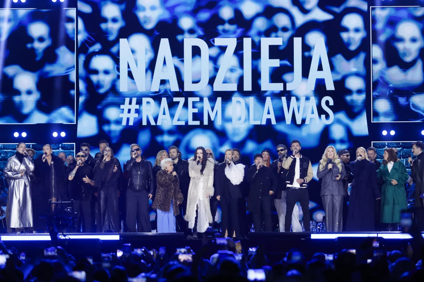  Muzyczne widowisko "Nadzieja - Razem dla Was!" 