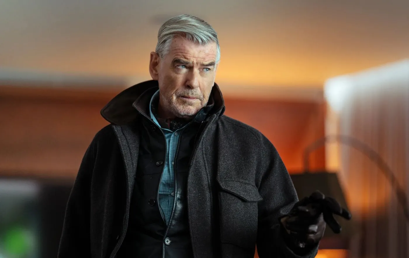 Był Bondem, jest bossem mafii. Wyczekiwany serial gangsterski już w Polsce