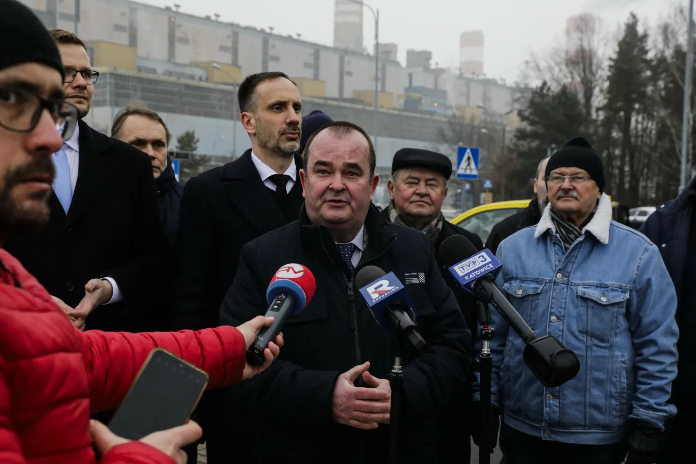 Szokujący post polityka PiS z czerwoną pętlą. Teraz się tłumaczy. "Może za ostro"