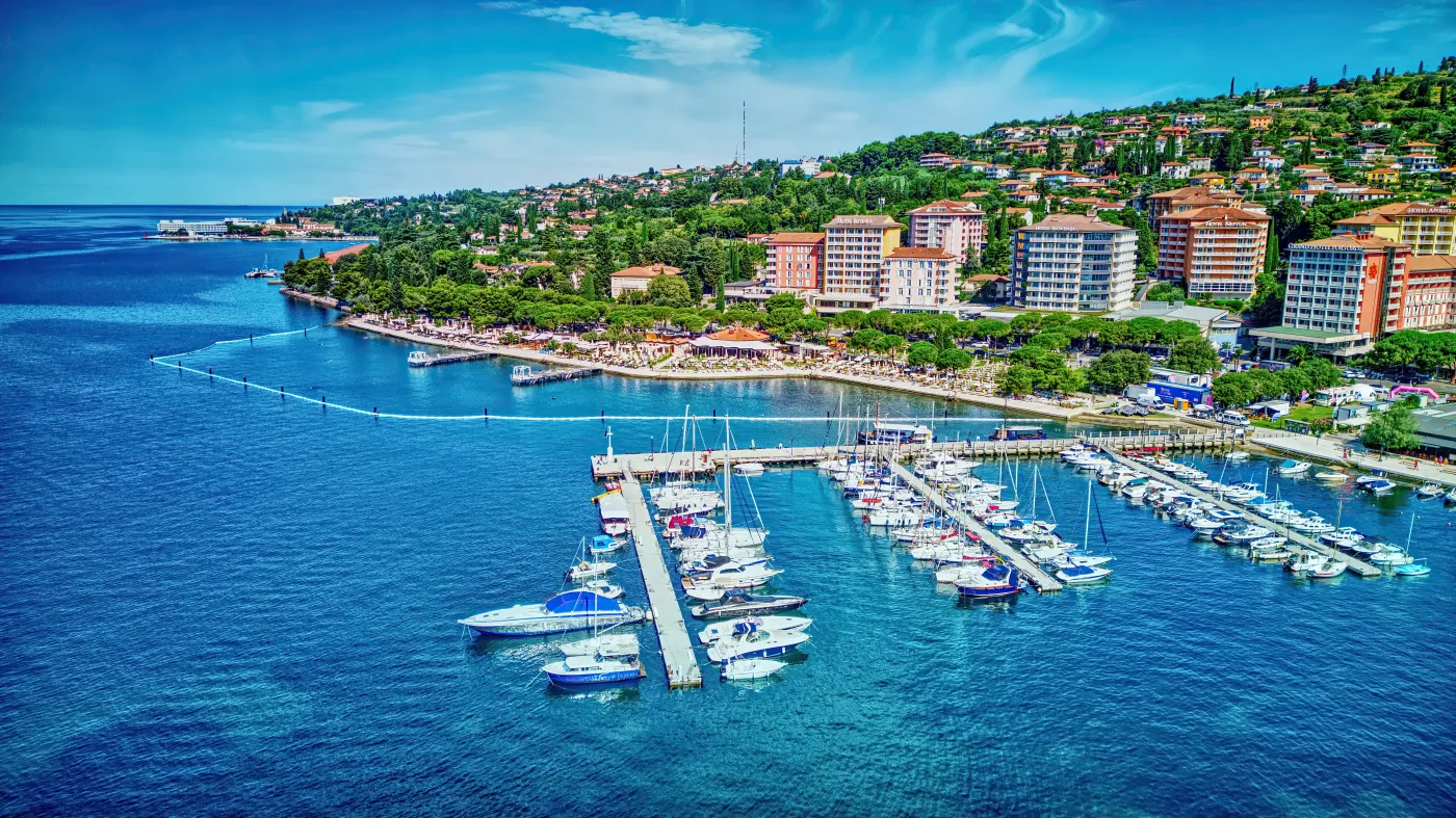 Koper zamiast Splitu. Nowe połączenie kolejowe dowiezie Cię prosto nad morze
