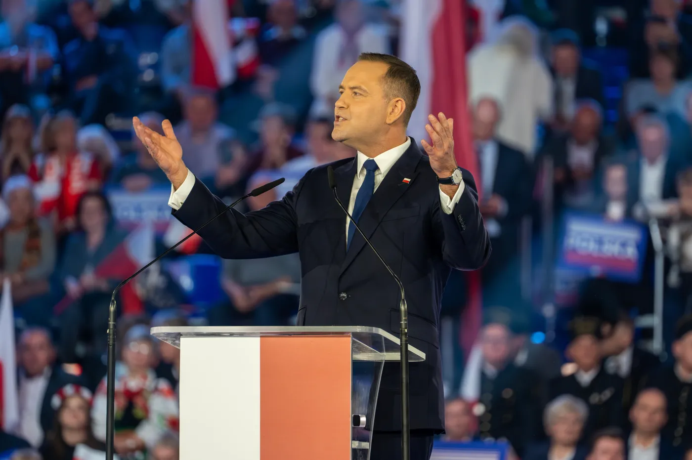 Sondaż przed ciszą wyborczą. Lwia część Polaków nie ufa w niezależność Nawrockiego
