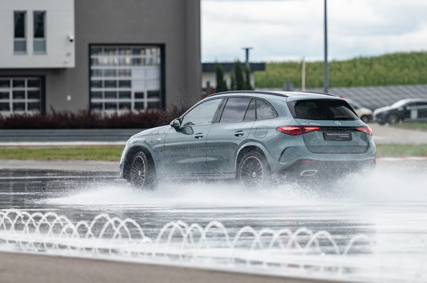summer-driving-experience-by-mercedesbenz-38545176.jpg