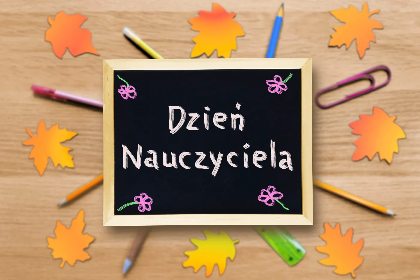 Życzenia na Dzień Nauczyciela 2025. Oto piękne, oryginalne, zabawne i wzruszające życzenia na Dzień Nauczyciela