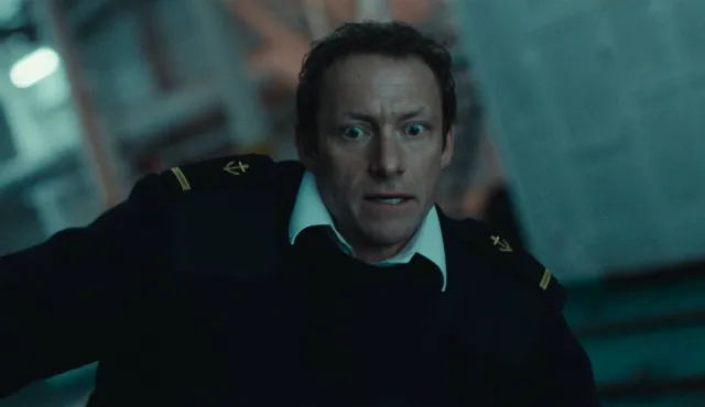 Zagrał jedną z głównych ról w najnowszym serialu Netflixa. Kim jest Konrad Eleryk?