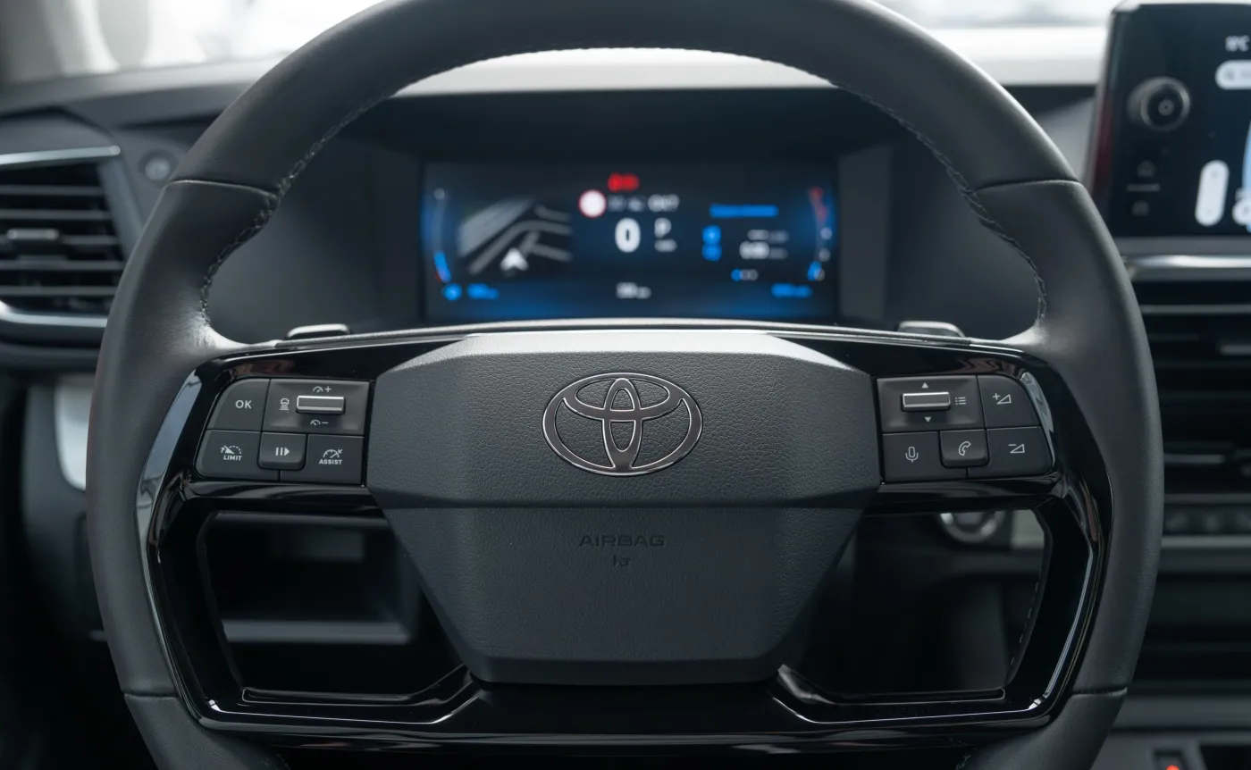 Nowa Toyota z silnikiem 2.2 i gwarancją na 1 mln km. SUV-y mogą się pakować