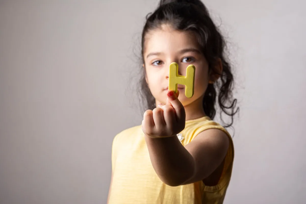 QUIZ: "h" i "ch"- kiedy piszemy? Ćwiczenia dla uczniów klas 2. szkół podstawowych