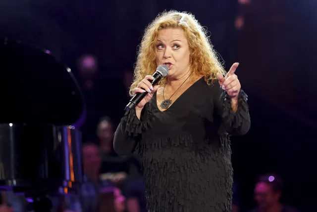 Była wielką gwiazdą. Plotki o romansie z Mieczysławem Rakowskim prawie zniszczyły jej karierę