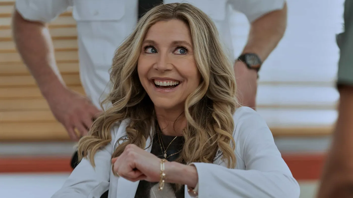 Sarah Chalke w serialu "Hoży doktorzy: powrót"