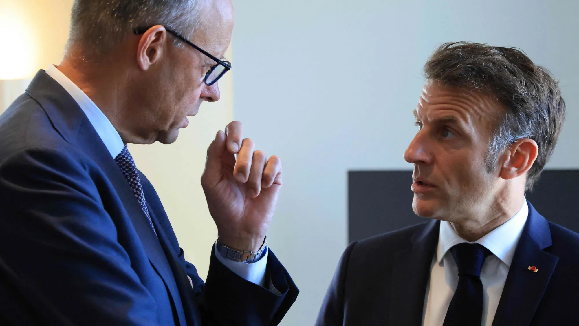 Dotkliwa porażka polityczna Niemiec i Francji. Dla Macrona to osobisty cios
