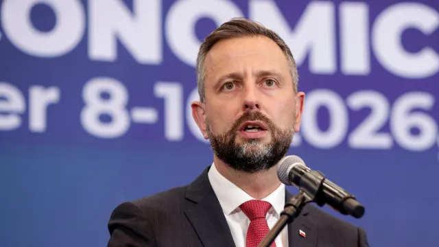 Rosyjski dron uderzył w pociąg jadący do Warszawy. Kosiniak-Kamysz informuje o atakach