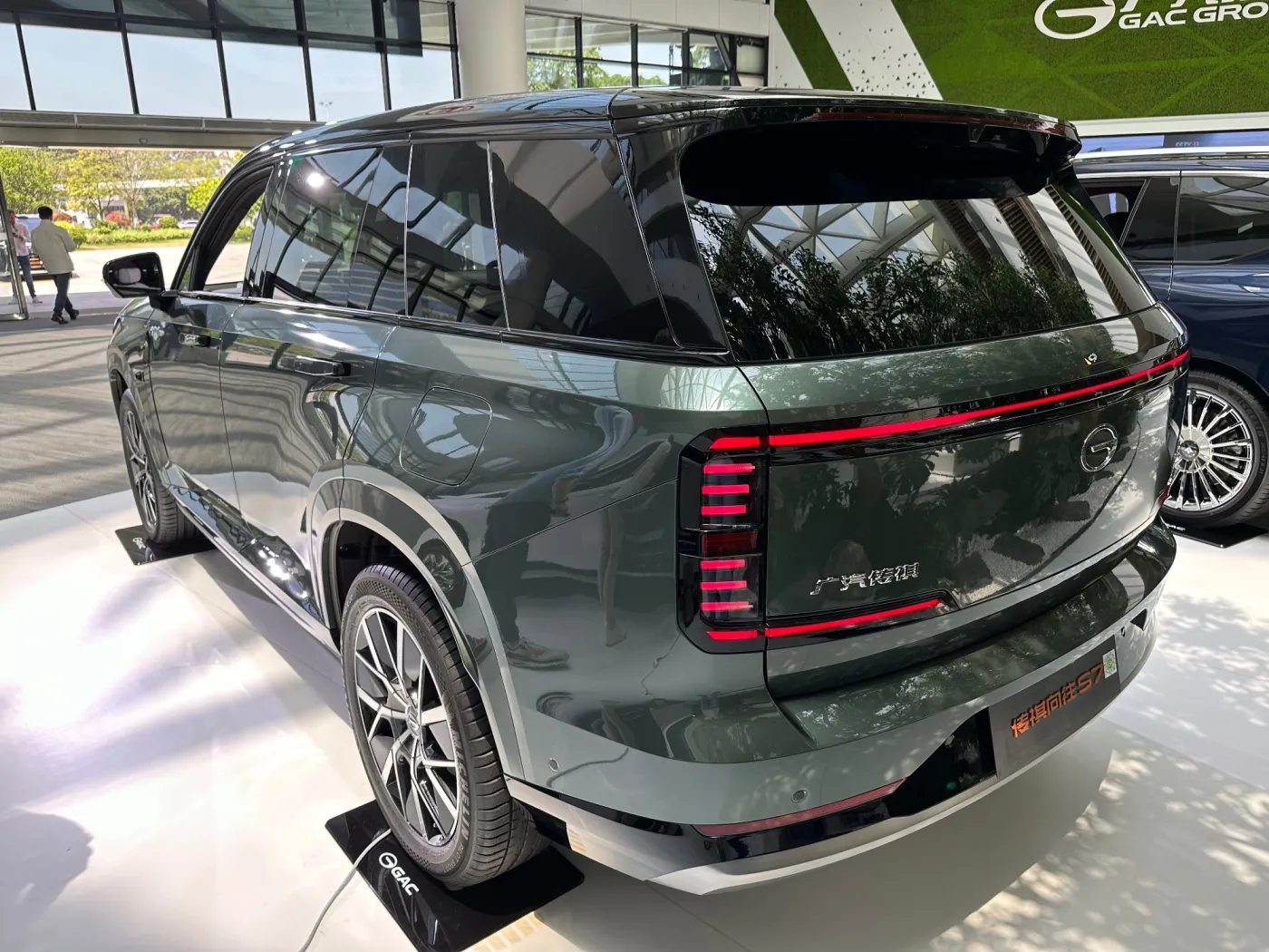 GAC GS7 wjeżdża do Polski. W Chinach ten SUV jest oferowany jako model S7 (na zdjęciu)