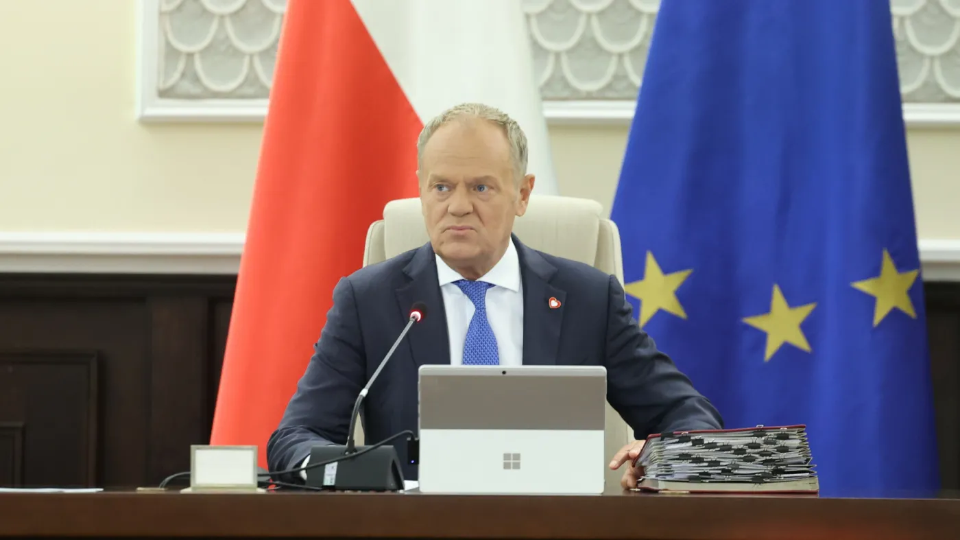 Donald Tusk powiedział, kiedy Polacy zapłacą mniej za paliwa. Podał dokładny termin