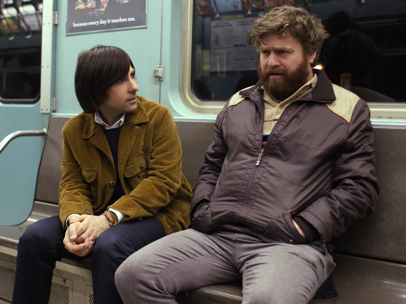 Jason Schwartzman i Zach Galifiankas w serialu "Znudzony na śmierć"