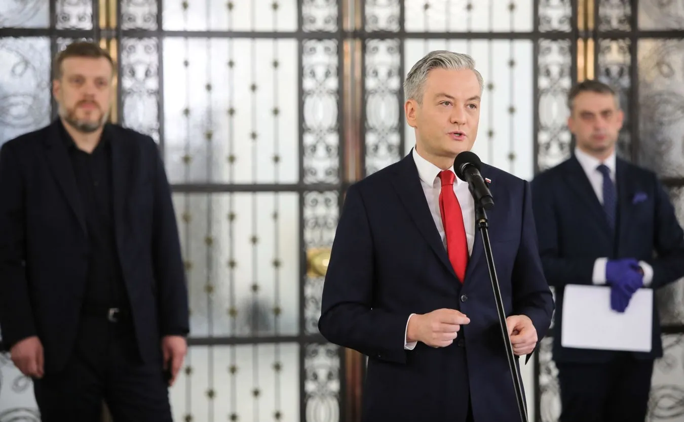 Biedroń: Widziałem reakcję Dudy na porozumienie Kaczyńskiego i Gowina. Upokorzenie [WIDEO]