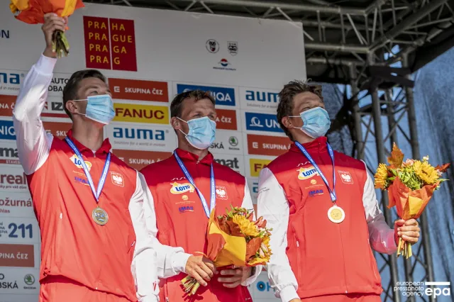 Brązowy medal męskiej drużyny kajakarzy górskich na mistrzostwach Europy