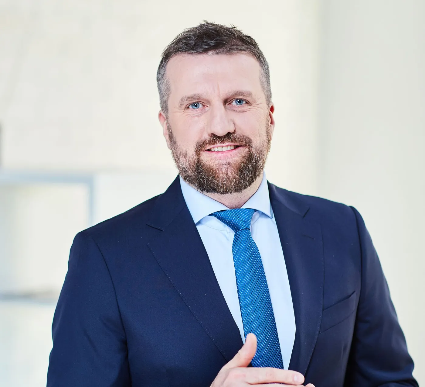 Tak nie stracisz konta w mediach społecznościowych jak Marek Suski. PORADY eksperta