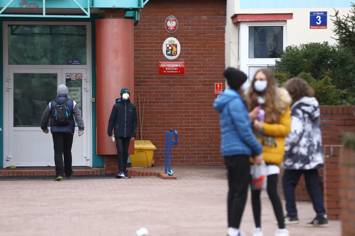 Egzamin ósmoklasisty przebiega spokojnie. MEiN w stałym kontakcie z CKE