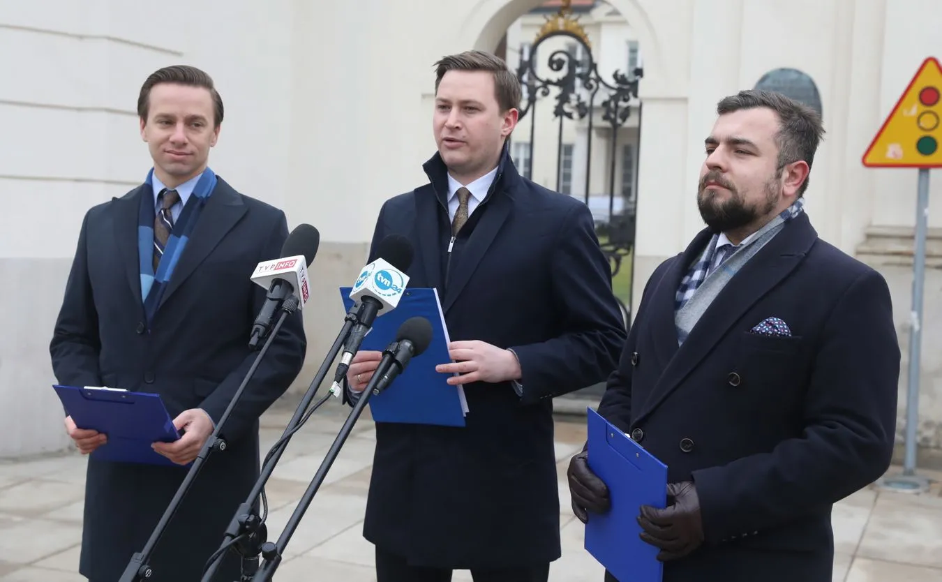 Konfederacja przed siedzibą resortu Glińskiego: Tu pracuje kolejny maniak podatkowy