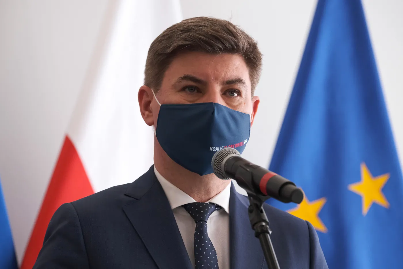 Szczepionkowy chaos. Grabiec żąda głów, odpowiedzialnych za zamieszanie