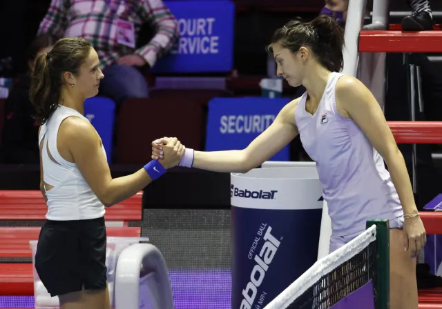 Turniej WTA w Sankt Petersburgu: Kasatkina wygrała po kreczu rywalki