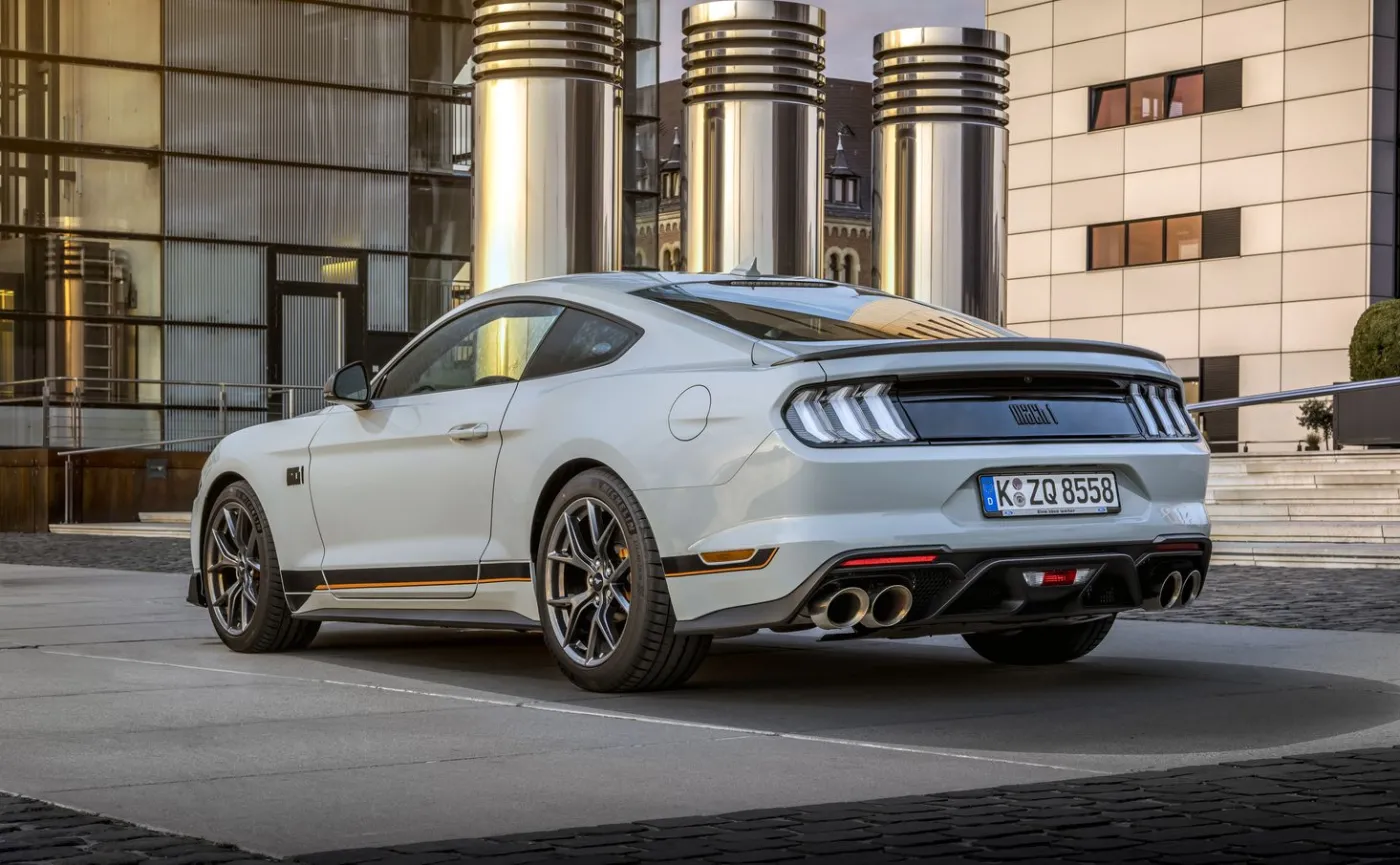 ford-mustang-mach-1-w-kolorze-fighter-jet-gray-28264764.jpg