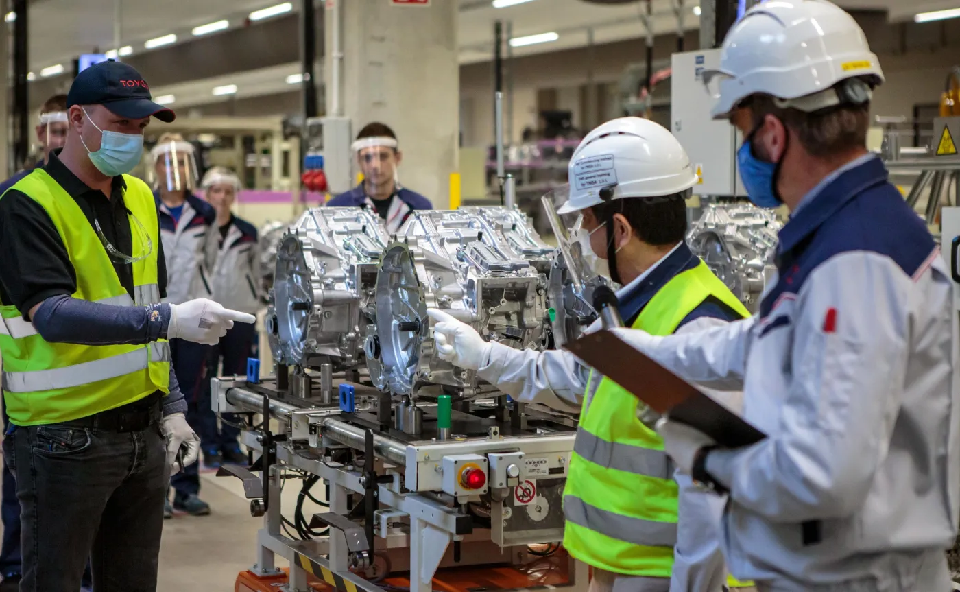 Toyota inwestuje miliardy w Polsce i daje pracę. Produkcja rusza na trzy zmiany