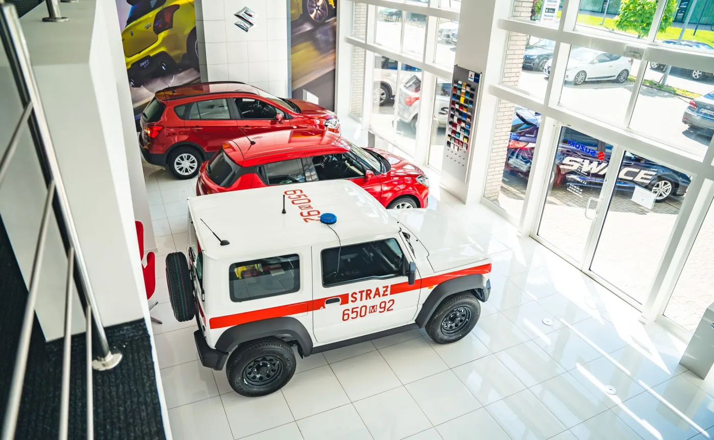 suzuki-jimny-n1-jako-samochod-strazy-pozarnej-37146069.jpg