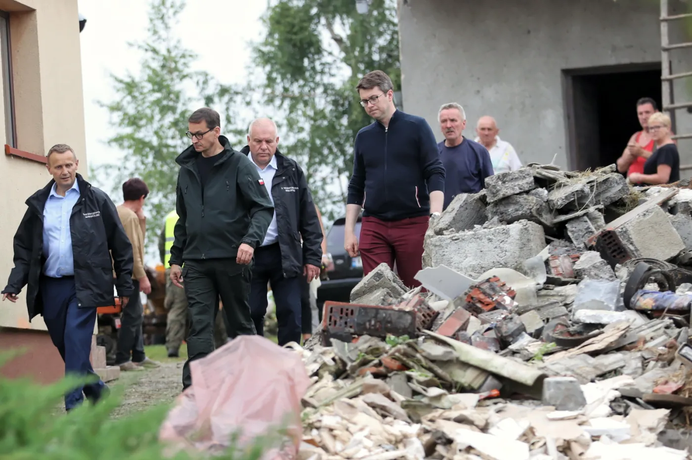 Premier zapowiada pomoc dla ofiar trąby powietrznej. Od 100 do 200 tys. zł