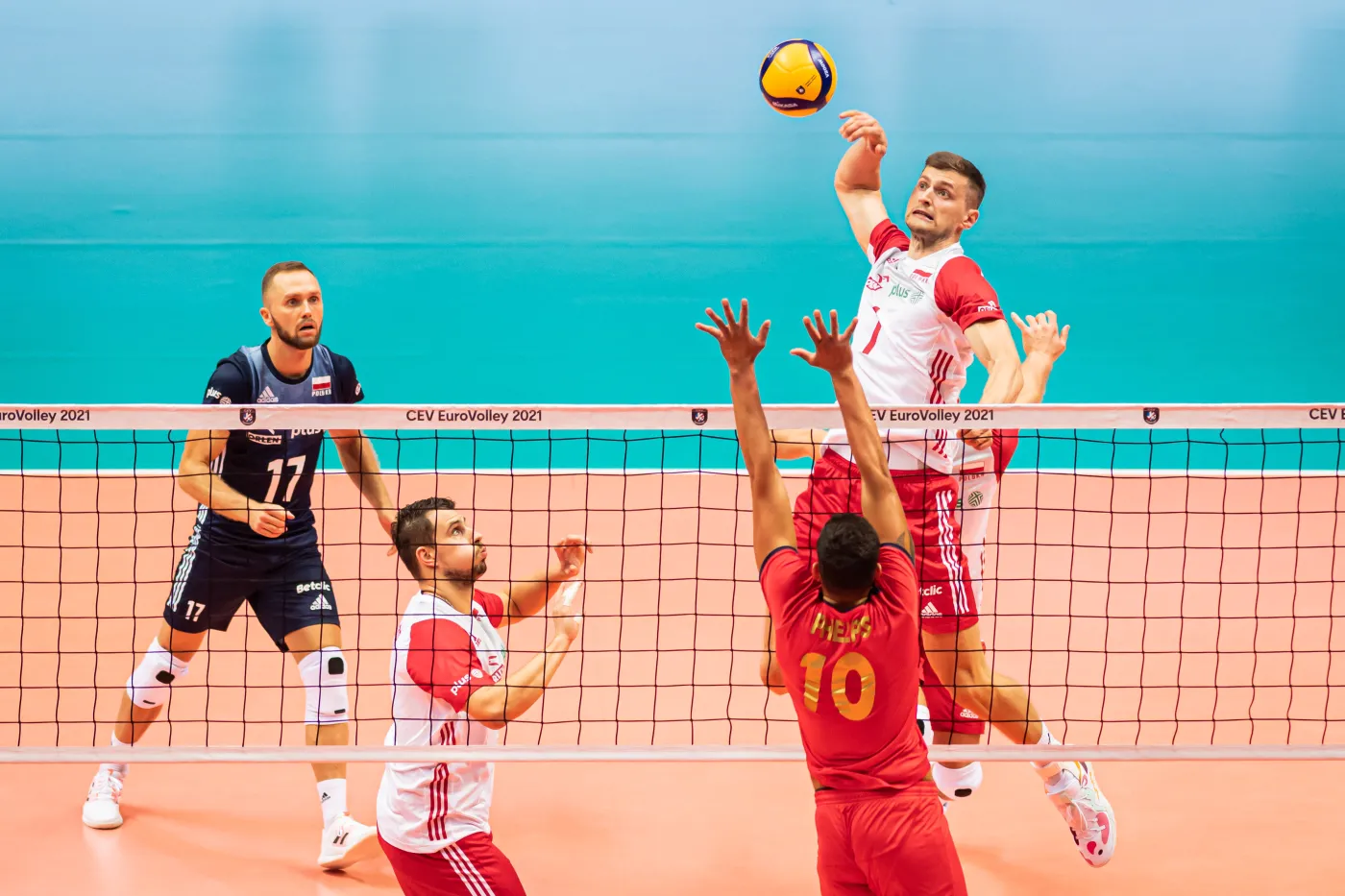 Pewna wygrana polskich siatkarzy na inaugurację ME