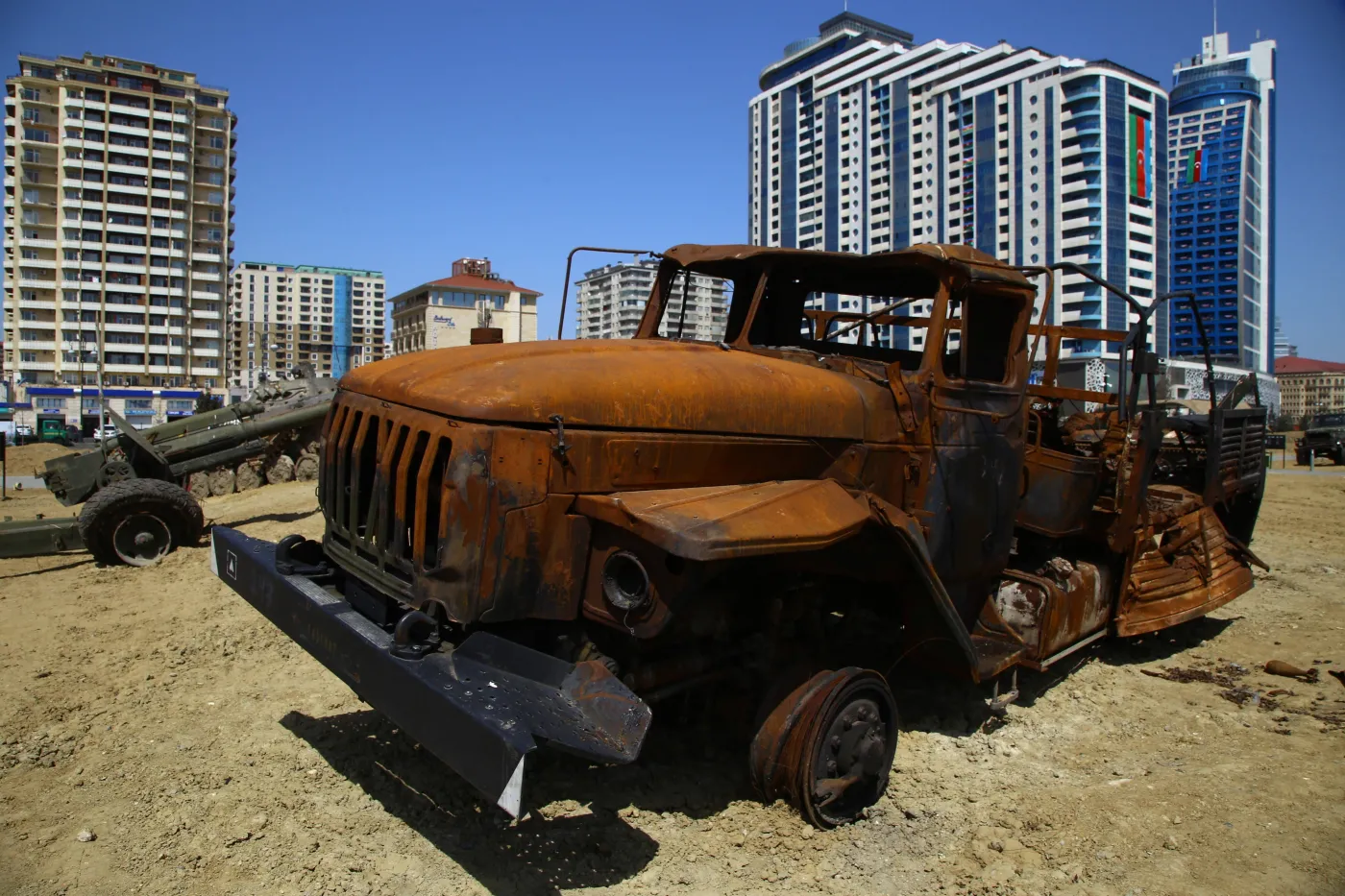 Nowe starcia między Azerbejdżanem i Armenią. Erewań prosi Moskwę o pomoc