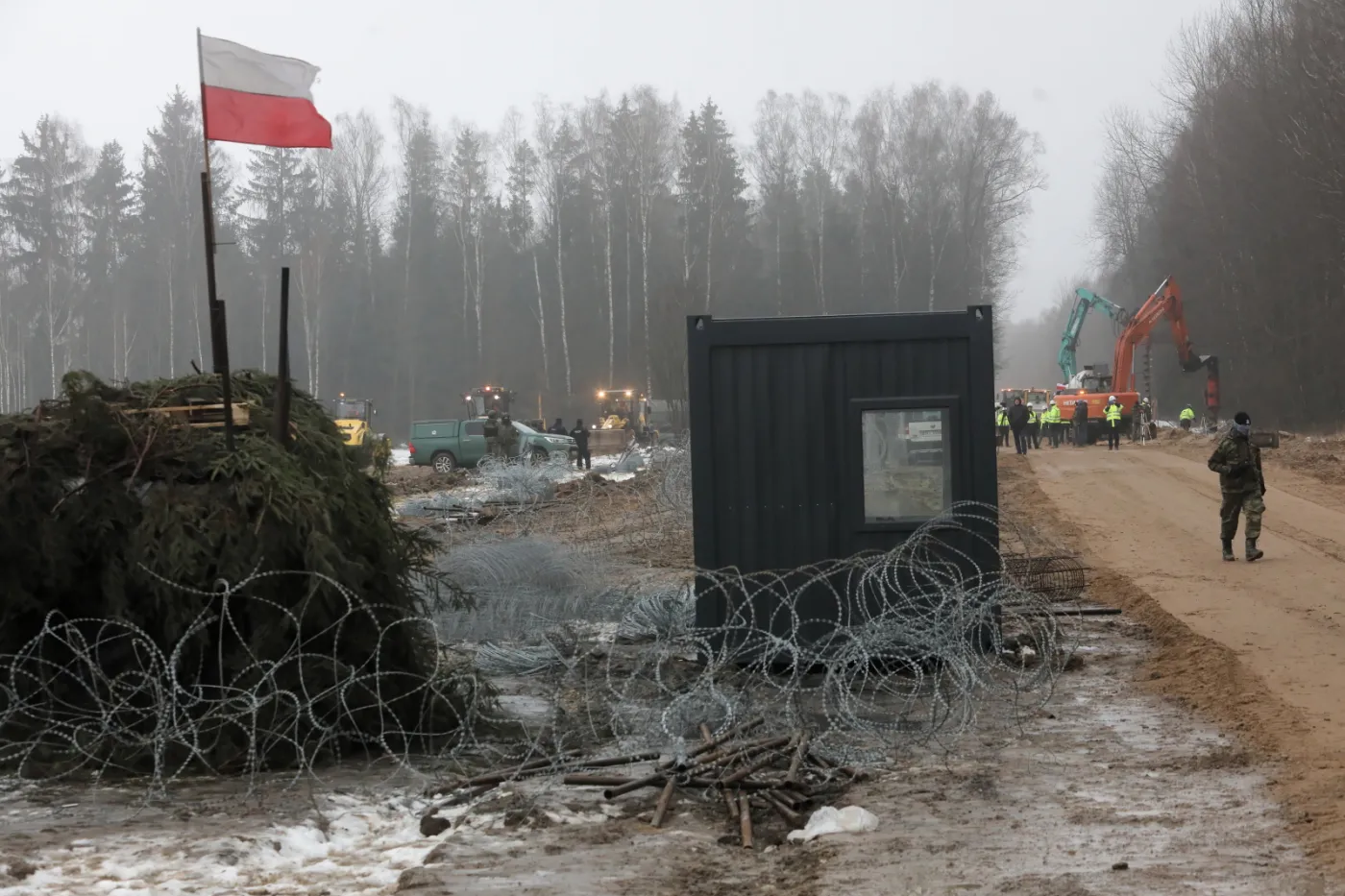 Budowa zapory w okolicach miejscowości Tołcze