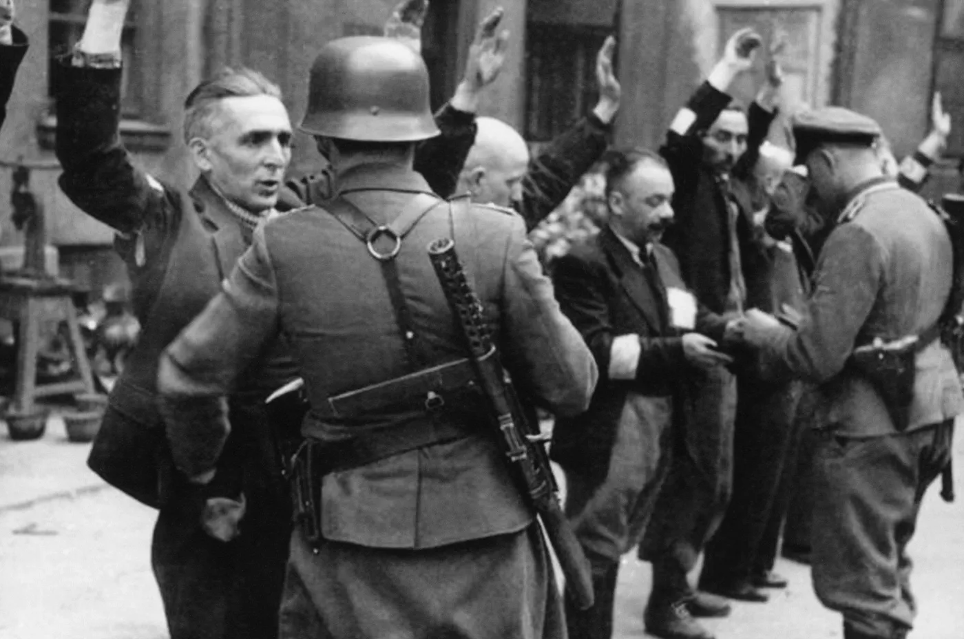 79. rocznica powstania w getcie warszawskim. "To Niemcy wyznaczyli datę"