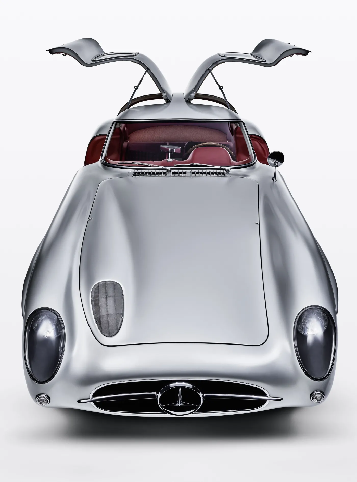 mercedes-300-slr-uhlenhaut-coupe-z-1955-roku-37461319.jpg