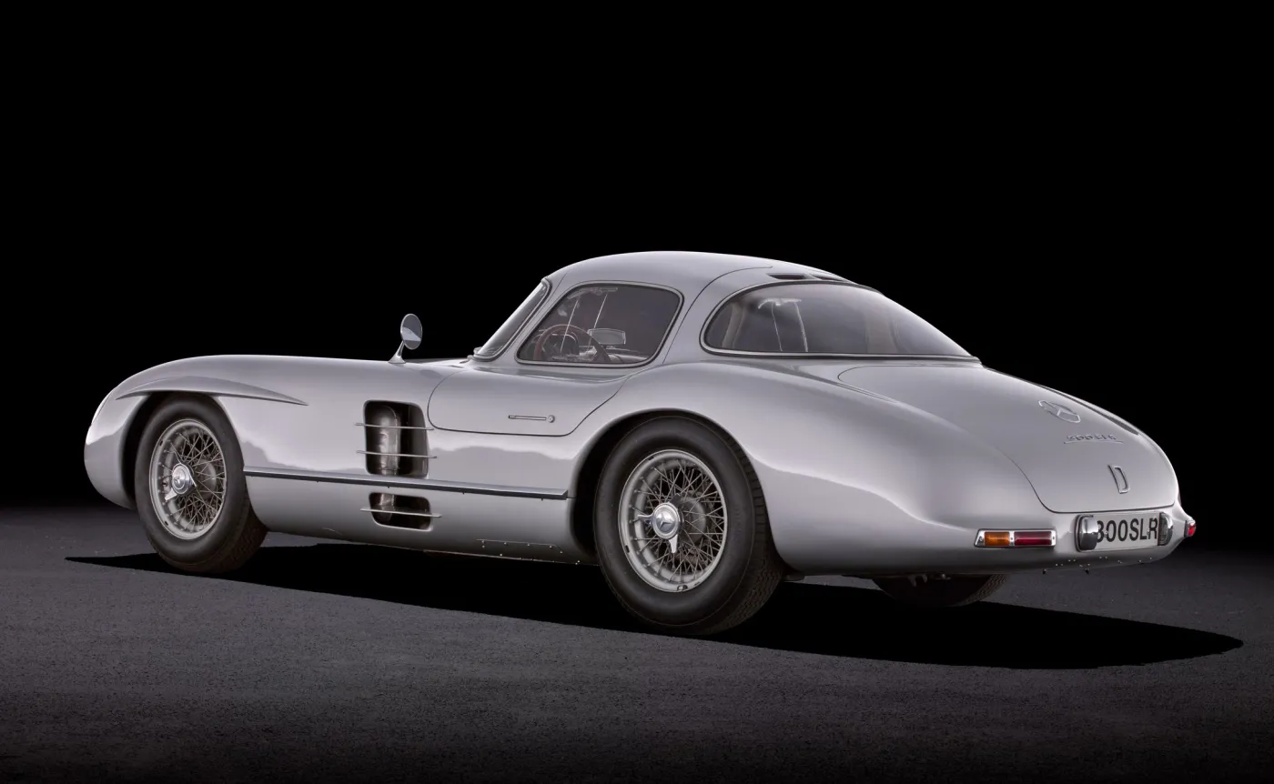 mercedes-300-slr-uhlenhaut-coupe-z-1955-roku-37461345.jpg
