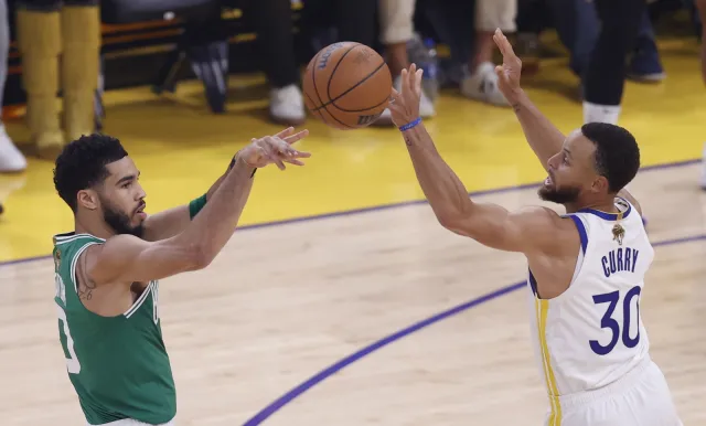 NBA. Warriors odpowiedzieli Celtics. Pogrom w trzeciej kwarcie
