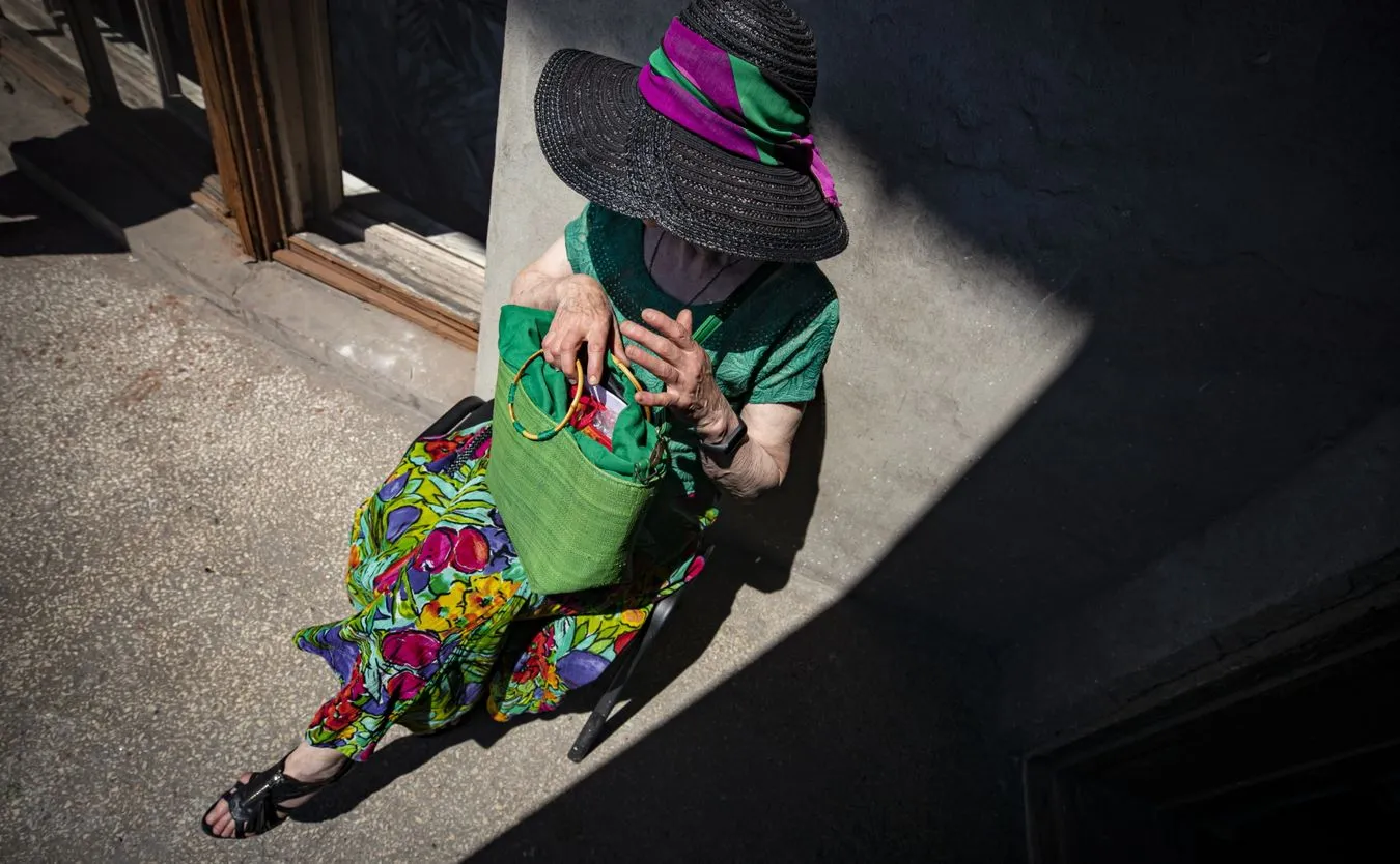 Rosjanie chcą otworzyć sezon w zbombardowanym teatrze w Mariupolu