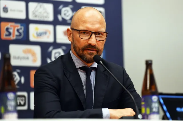 Ekstraklasa. Stolarczyk: Każdy może wygrać z każdym