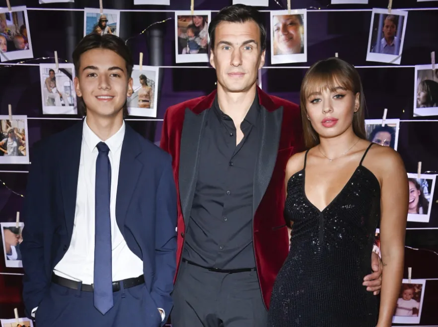 Rodzina i przyjaciele na premierze filmu o Annie Przybylskiej. Oliwia coraz bardziej podobna do mamy! FOTO