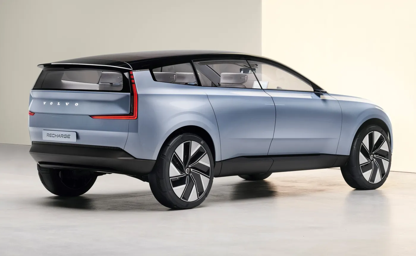 volvo-concept-recharge-exterior-right-siderear-37374643.jpg