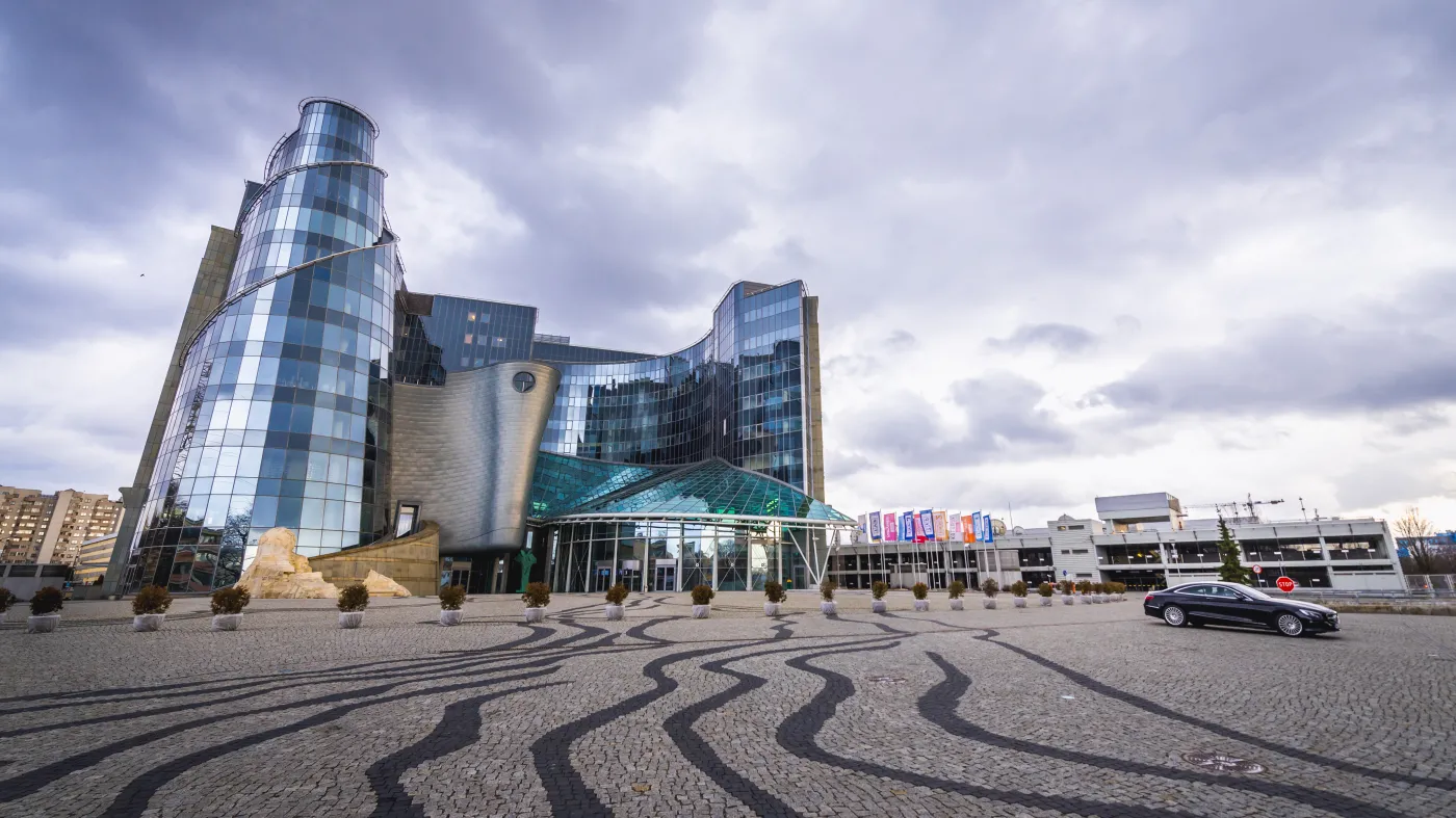 Fory dla TVP – pieniądze, zasięg i pozycja na pilocie