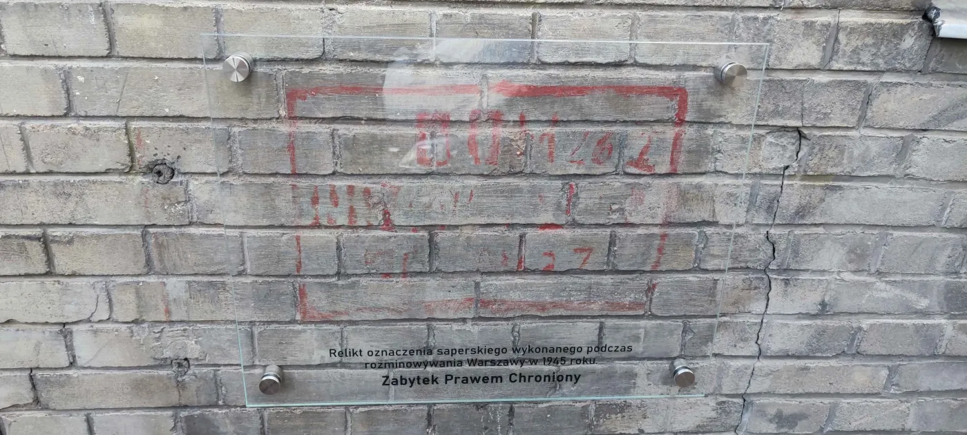 Historyczny napis na elewacji przy ul. Willowej