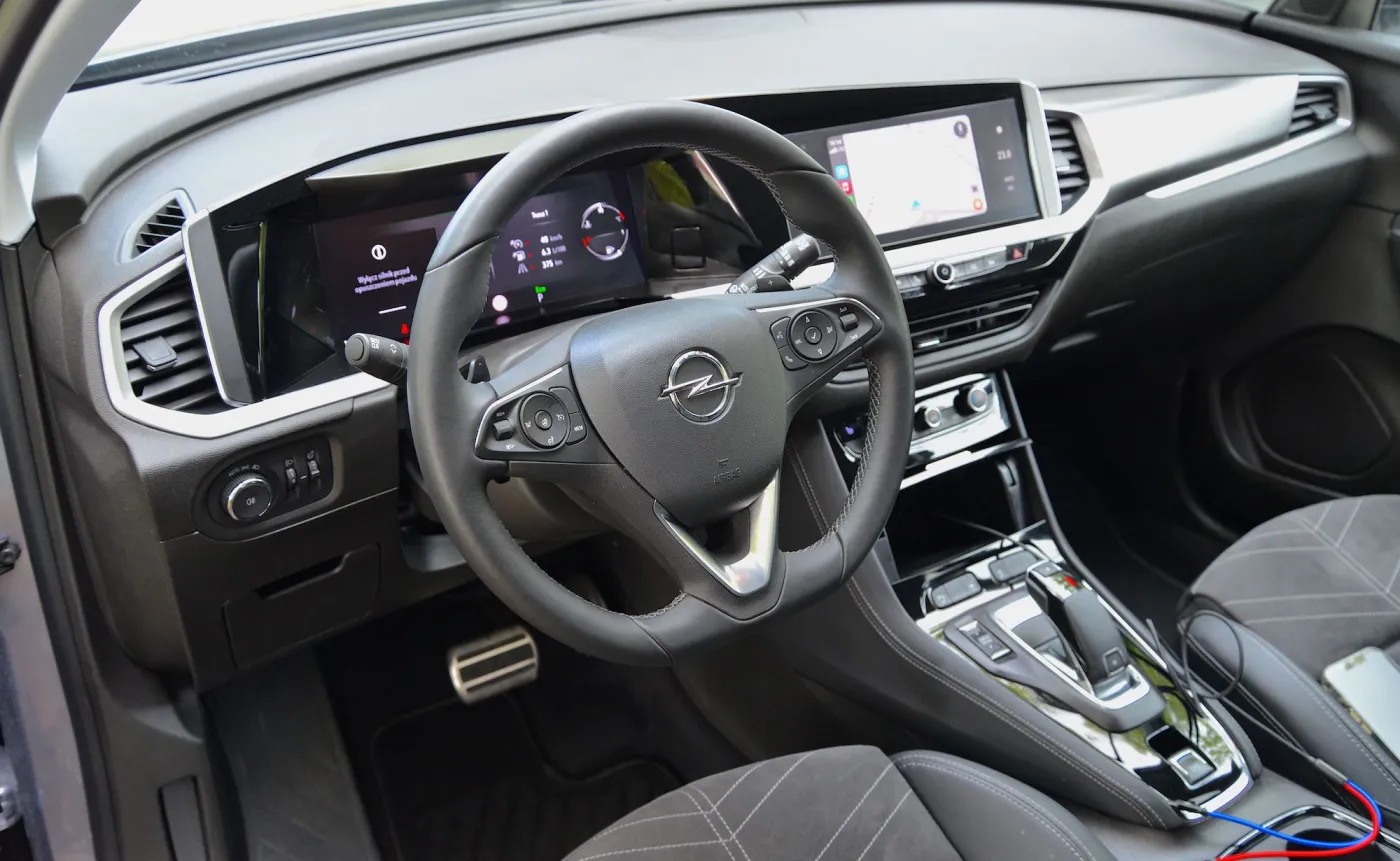 opel-grandland-business-elegance-15d-at8-130km-37881154.jpg