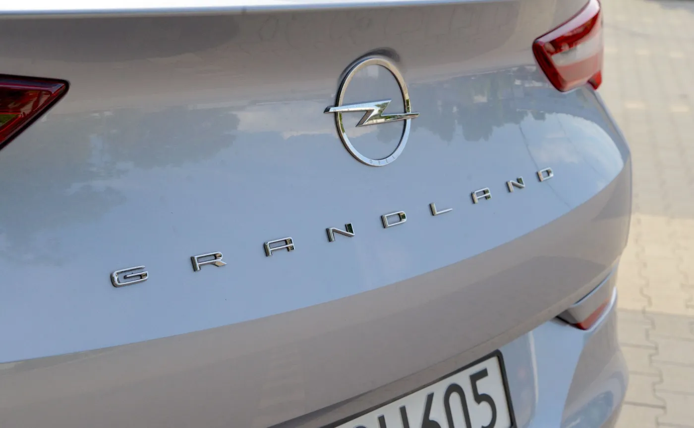 opel-grandland-business-elegance-15d-at8-130km-37881166.jpg