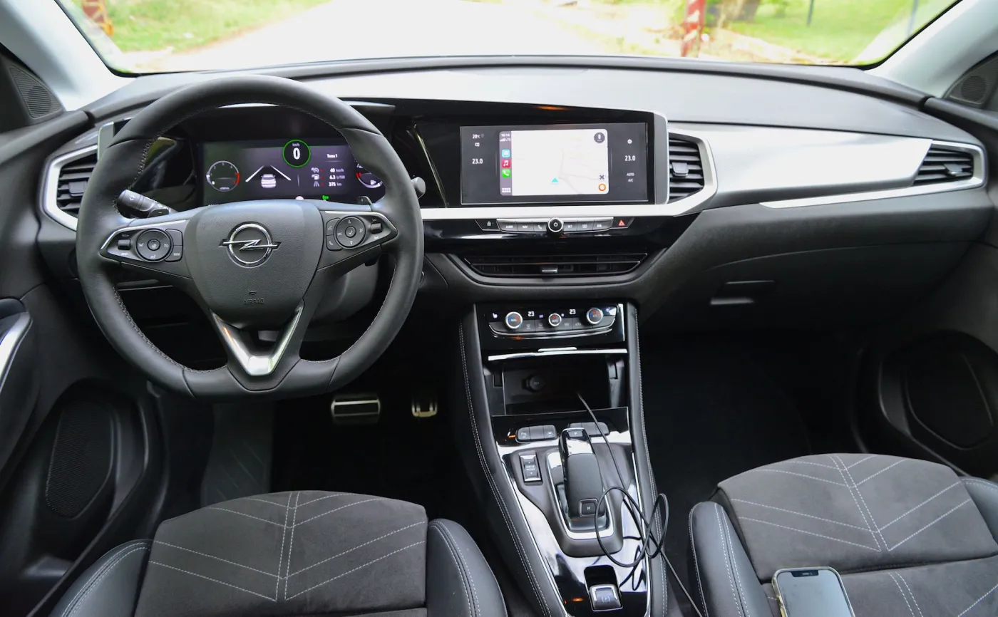 opel-grandland-business-elegance-15d-at8-130km-37881253.jpg