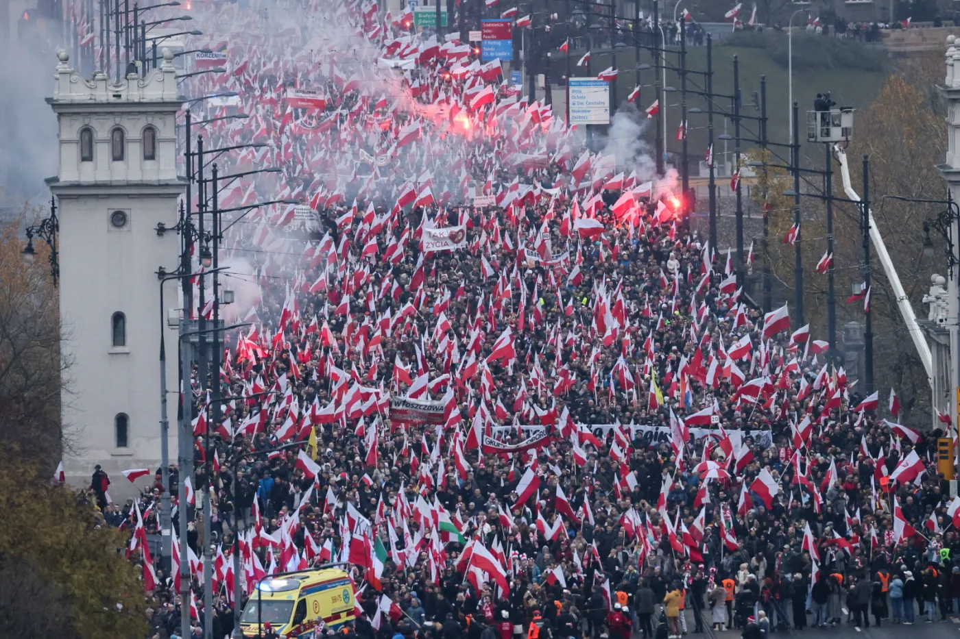 Ile osób wzięło udział w Marszu Niepodległości? Trzaskowski podał SZACUNKOWĄ LICZBĘ