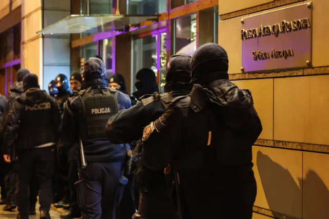 Nocna blokada PAP. Do siedziby wkroczył Kaczyński