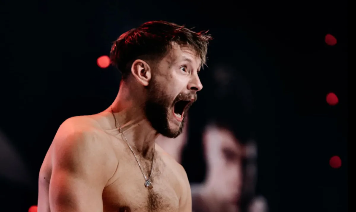 Cena wstydu Sebastiana Fabijańskiego. Ponad 2 mln zł w 93 sekundy [FOTO]