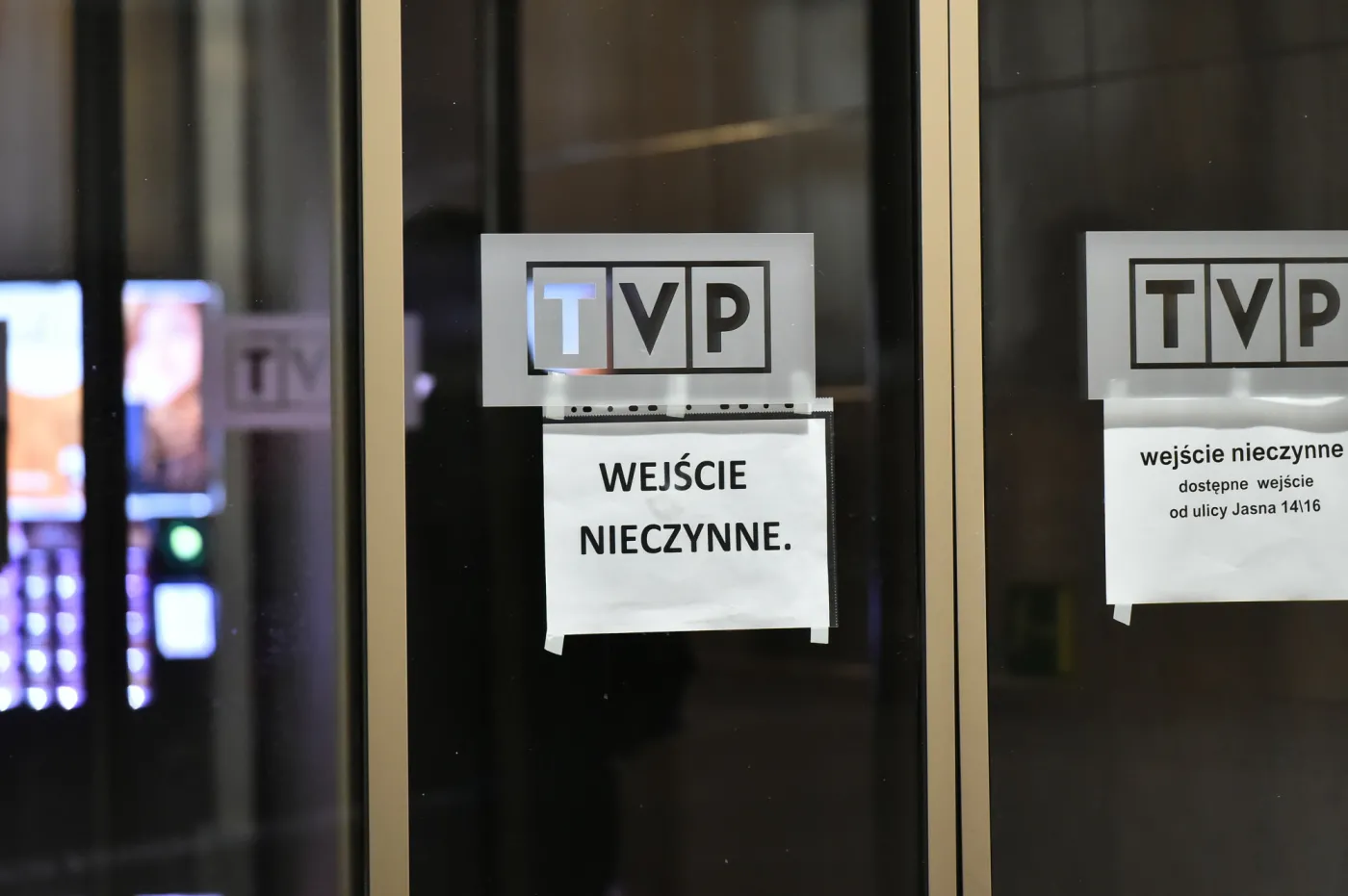 Przewodniczący Świrski niewpuszczony do TVP. KRRIT potępia takie zachowanie