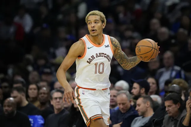 Liga NBA. Tylko dwa punkty Sochana, czwarta z rzędu porażka Spurs [WIDEO]