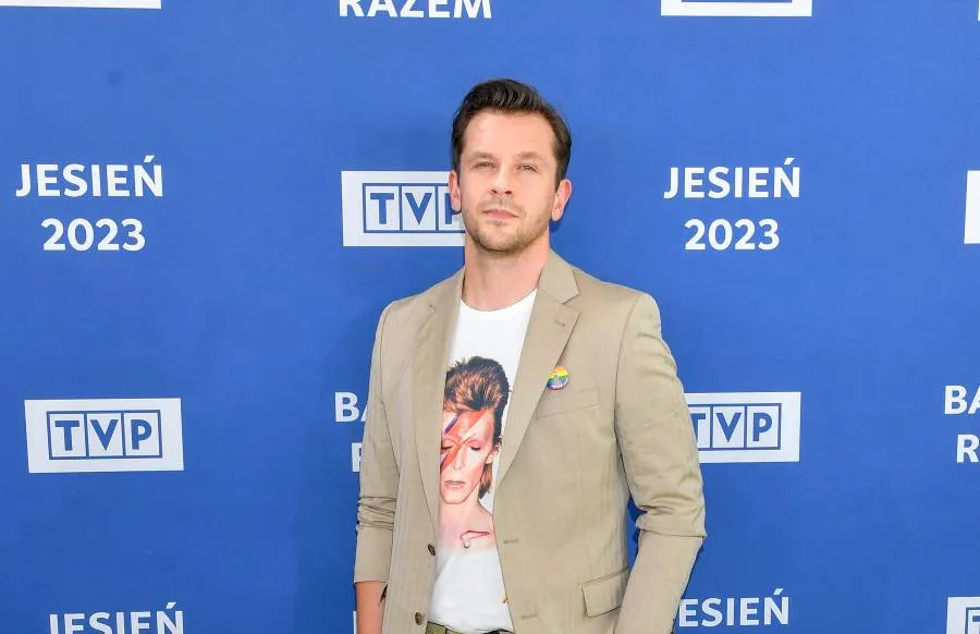Tego aktora nie zobaczymy już w serialu TVP. Zamieścił pożegnalny wpis. "Ja już lecę"